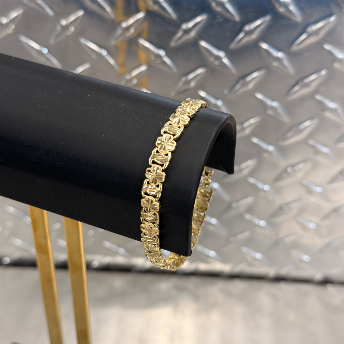 Women’s 10K Yellow Gold Flower Link Bracelet