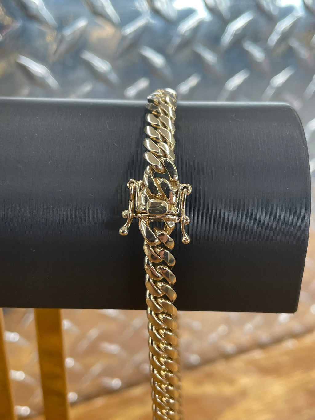 10K Yellow Gold Cuban Link Necklace