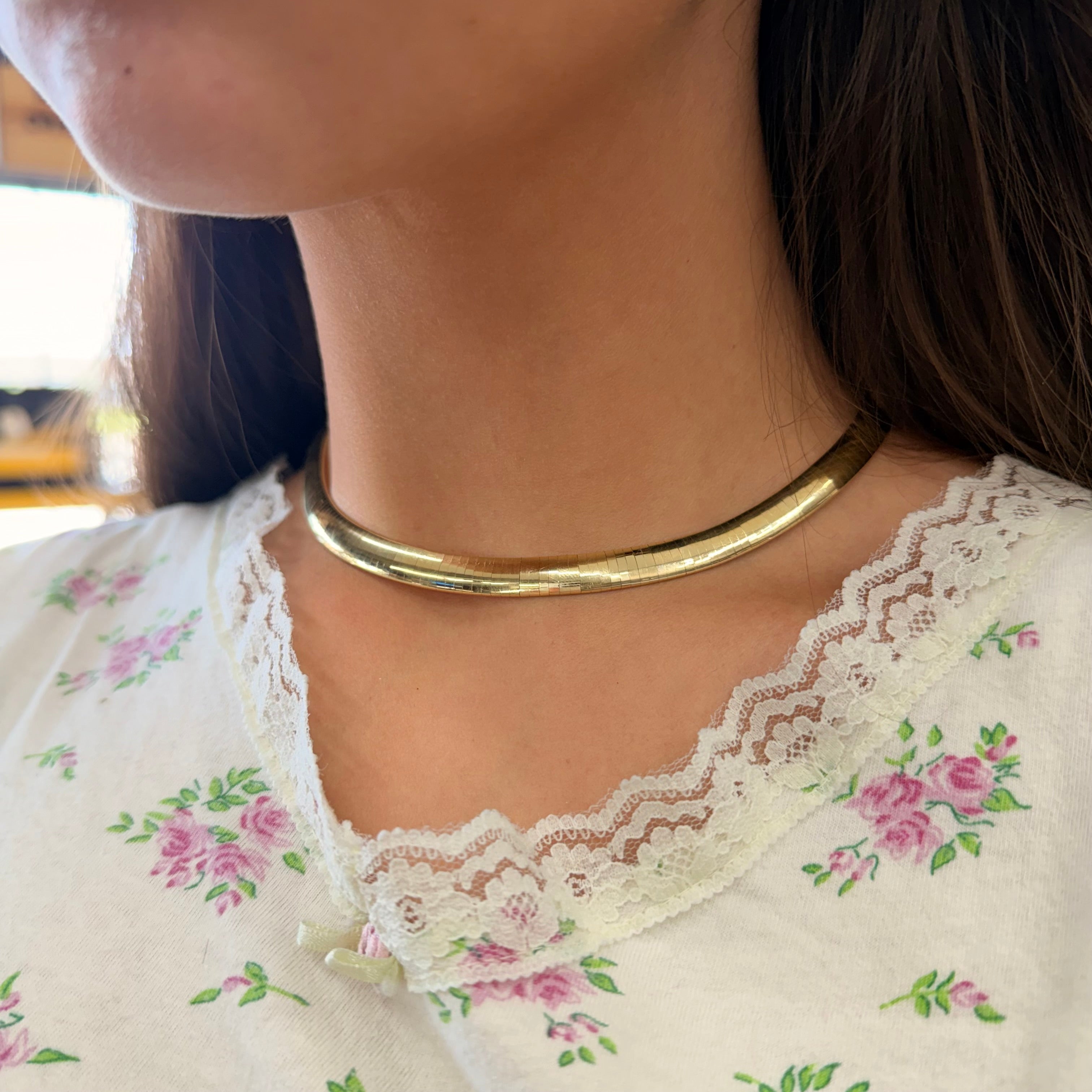 Women’s 14K Solid Yellow Gold Omega Necklace