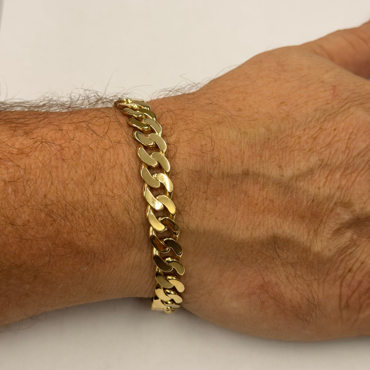 18K Yellow Gold Solid Curb Link Bracelet