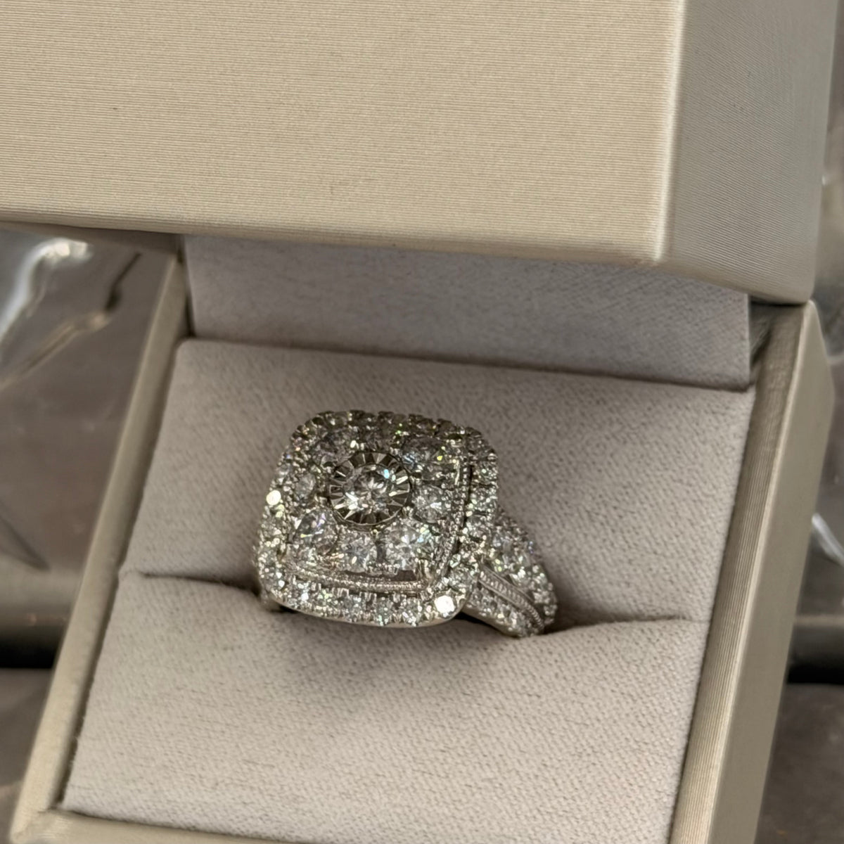Women’s 10K White Gold Natural Diamond Engagement Ring
