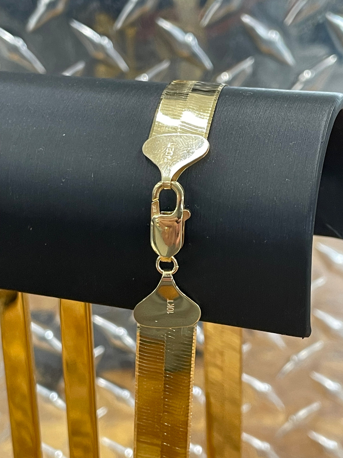 10K Yellow Gold Solid Herringbone Necklace