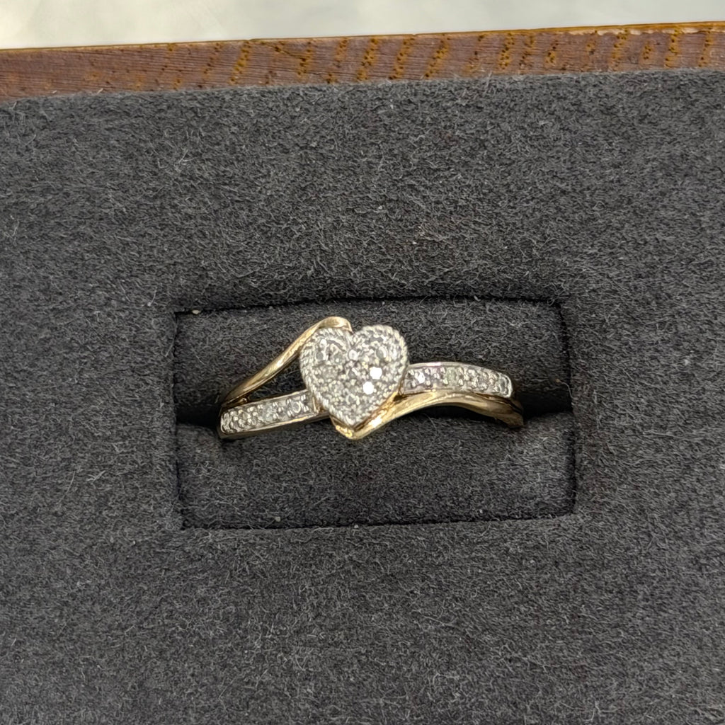 Women’s 10K Yellow Golf Heart Ring With Diamonds