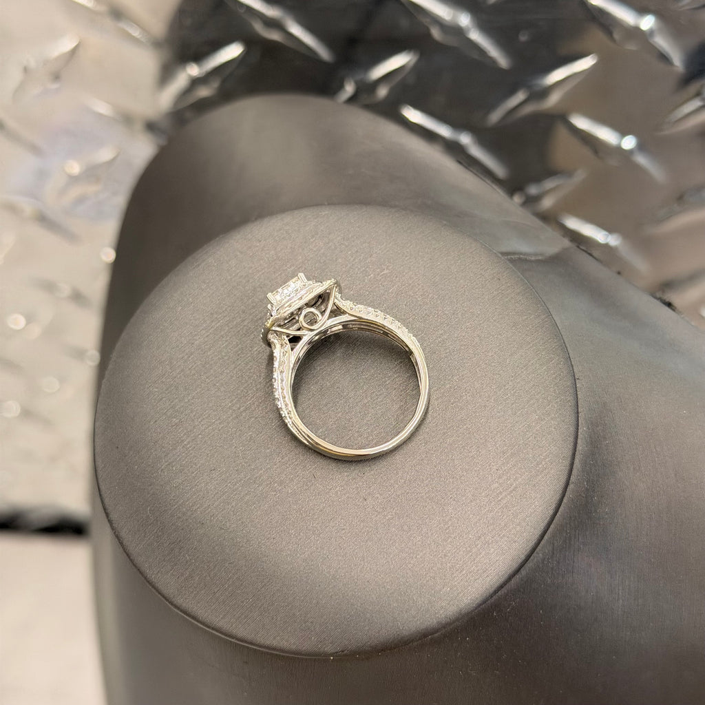 Women’s 10K White Gold Natural Diamond Cluster Ring 1 CT TW