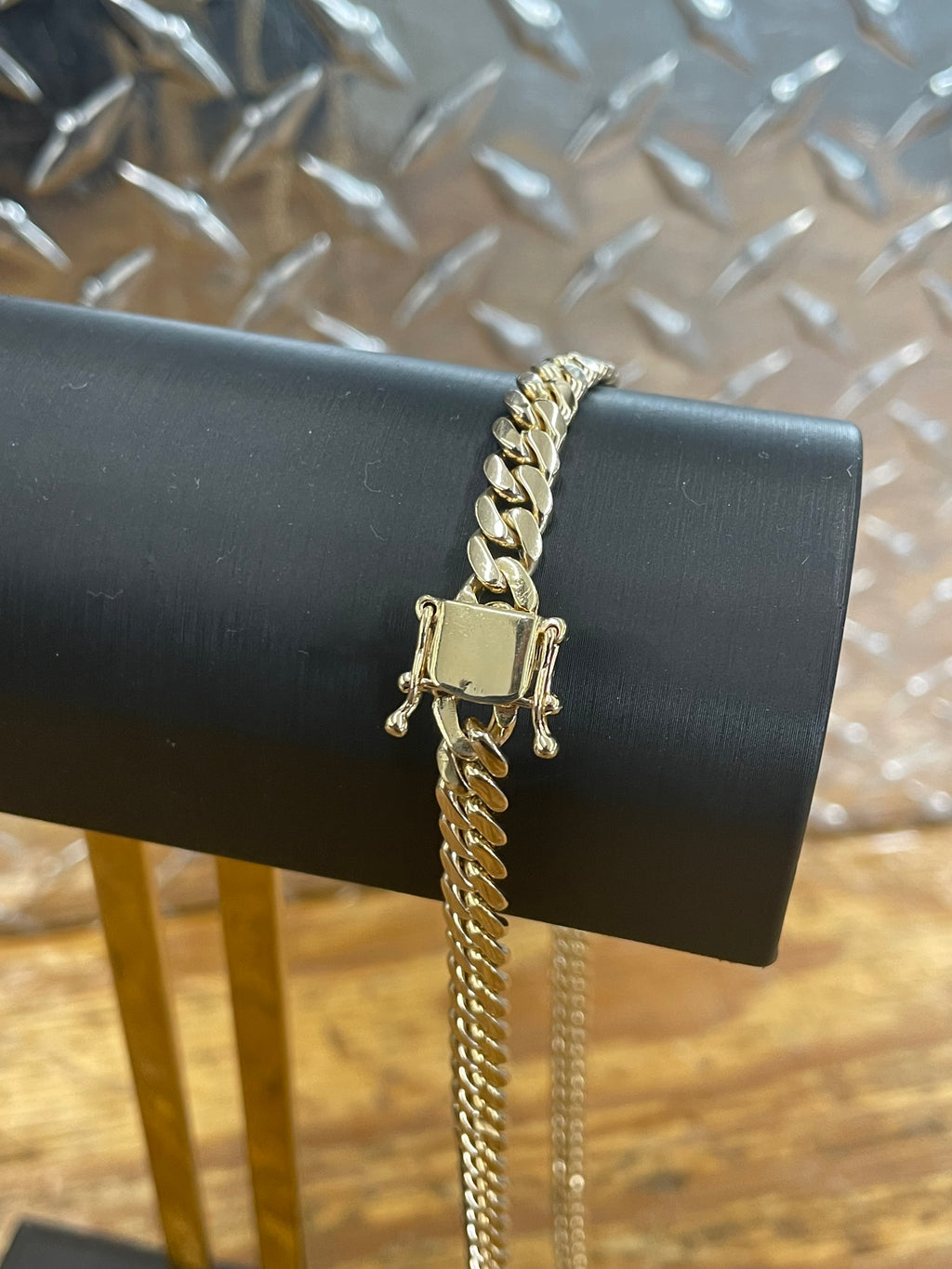 10K Yellow Gold Cuban Link Necklace