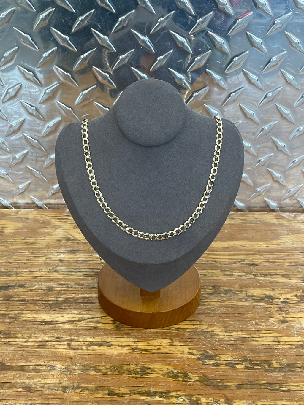 New 10K Yellow Gold  Curb Link Necklace