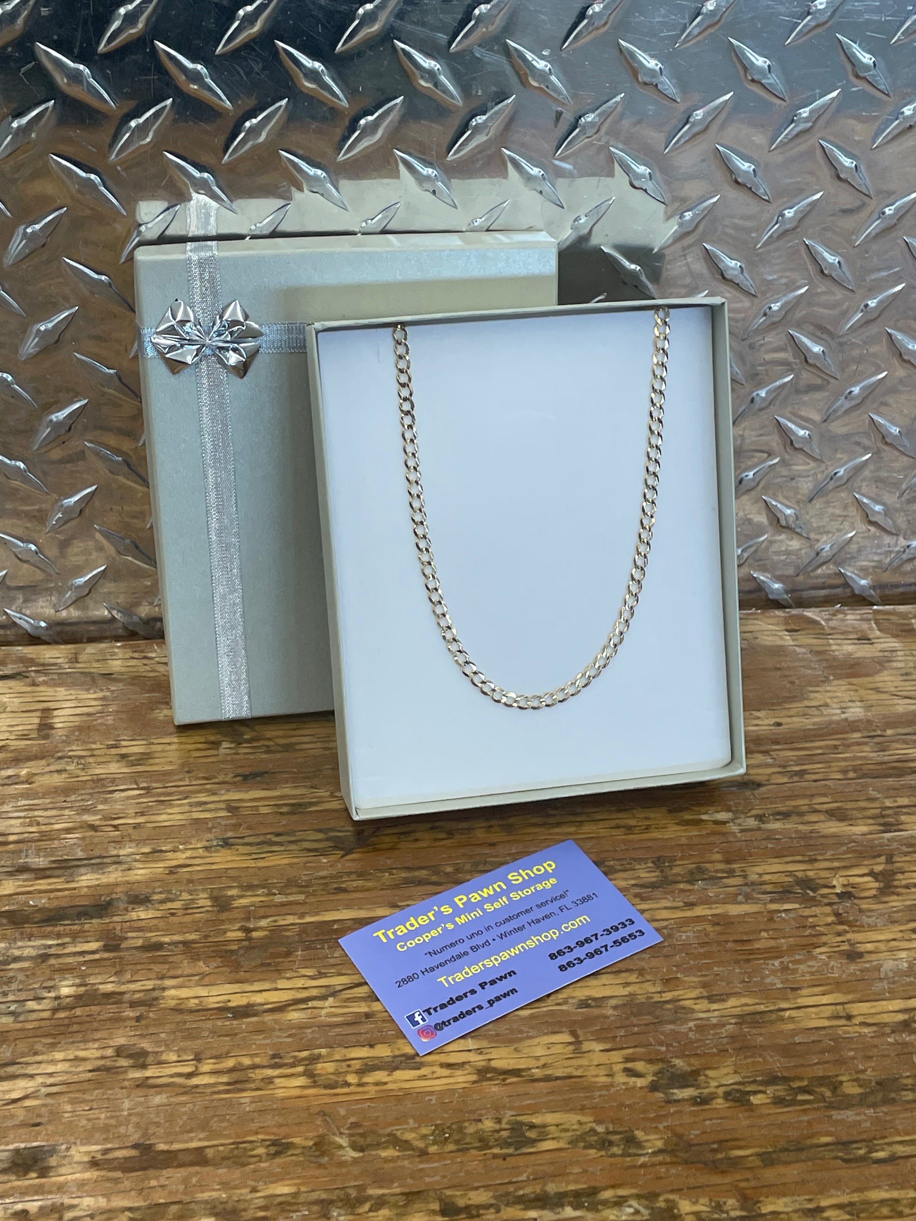 New 10K Yellow Gold  Curb Link Necklace